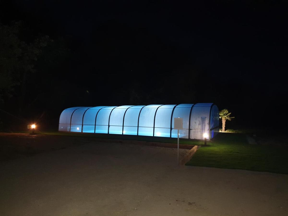 Gites De Maner Ster - Le Frene Piscine Ou Le Chene Piscine Et Spa Privatif Cléden-Poher エクステリア 写真